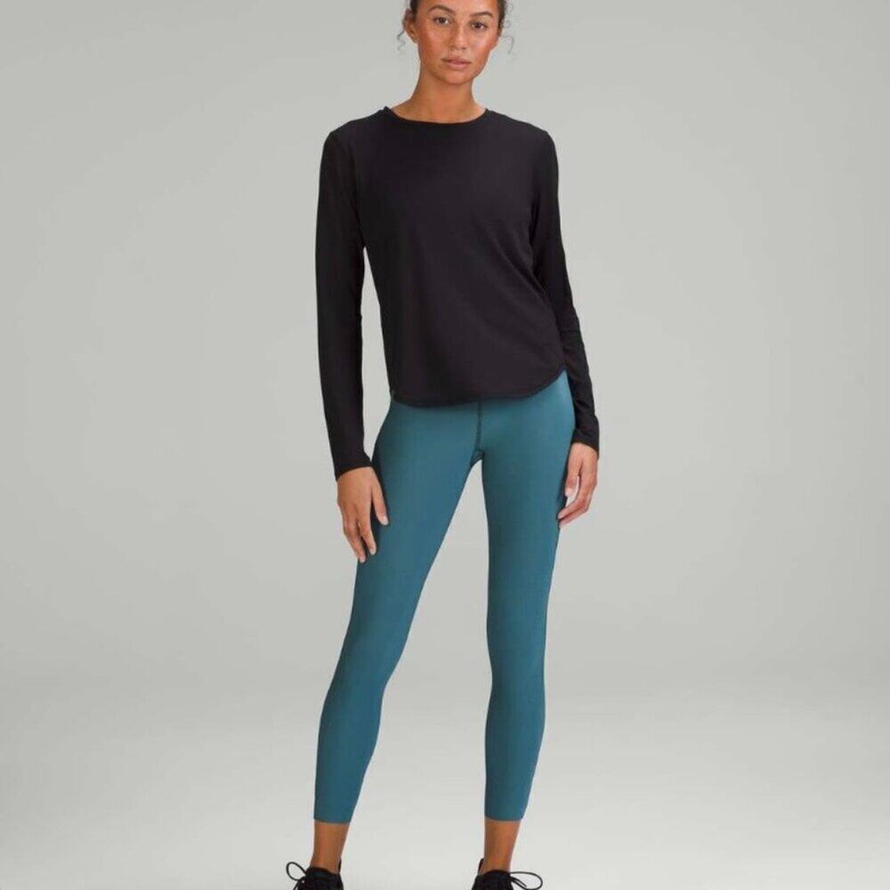 💚💙 Lululemon Base Pace High-Rise Tight 25” Two-Tone Ribbed - Size 8 💚💙 - Picture 3 of 13